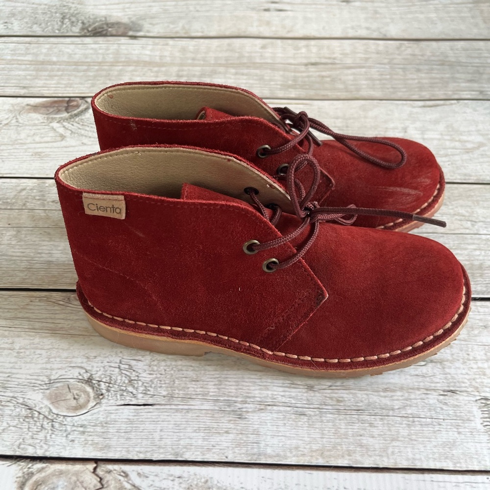 Cienta Kids Red Suede Boots